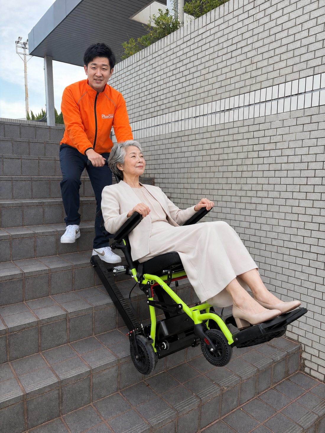 階段昇降機の販売・レンタル｜BCP・防災対応の可搬型（持ち運び型